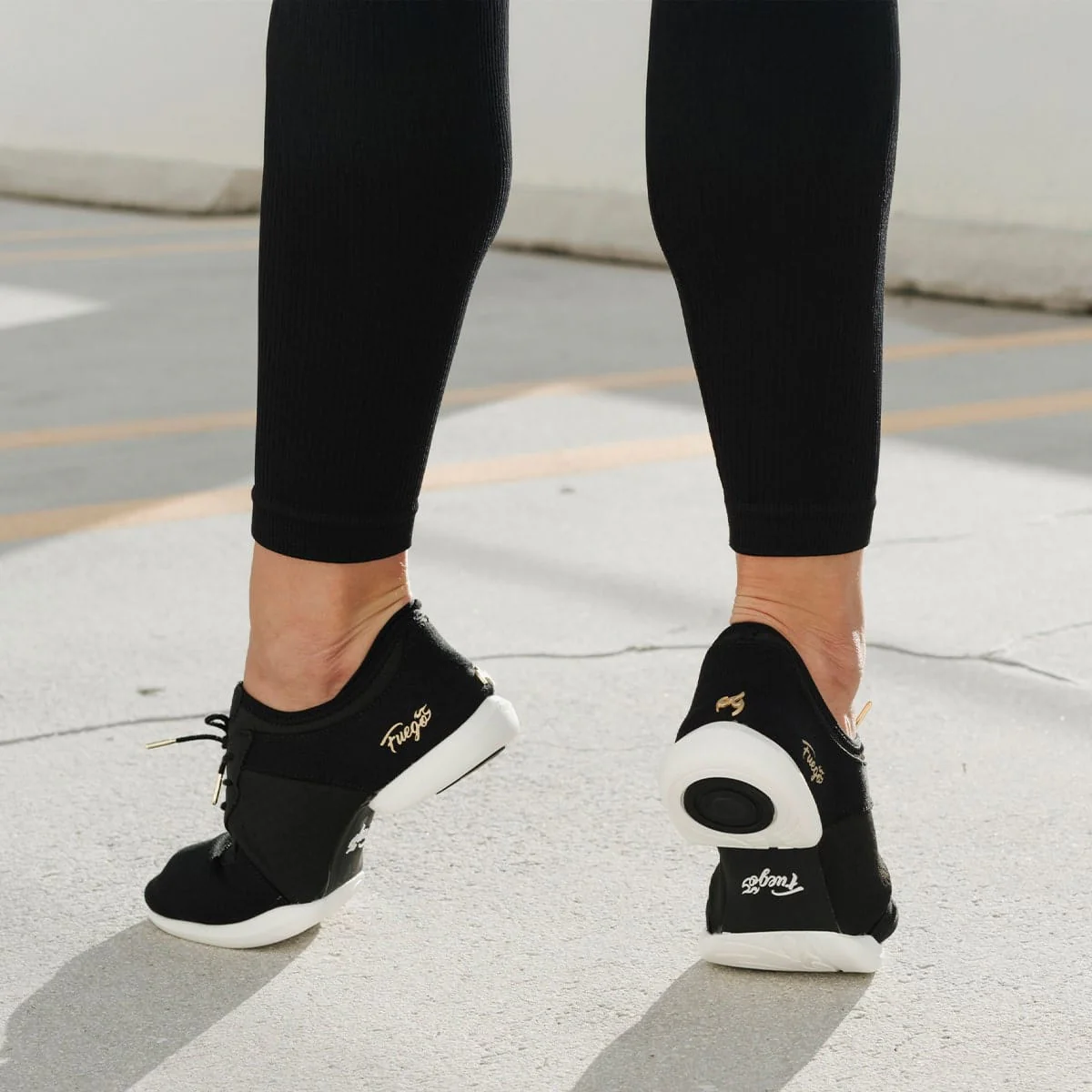 Sneakers Fuego Split Sole Black - obrazek 8