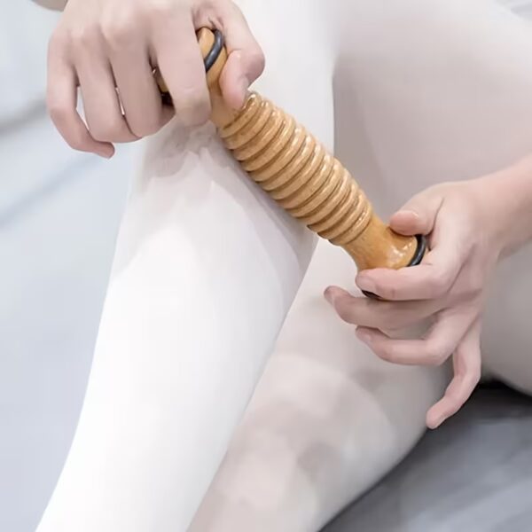 Drewniany roller do stóp (masażer)